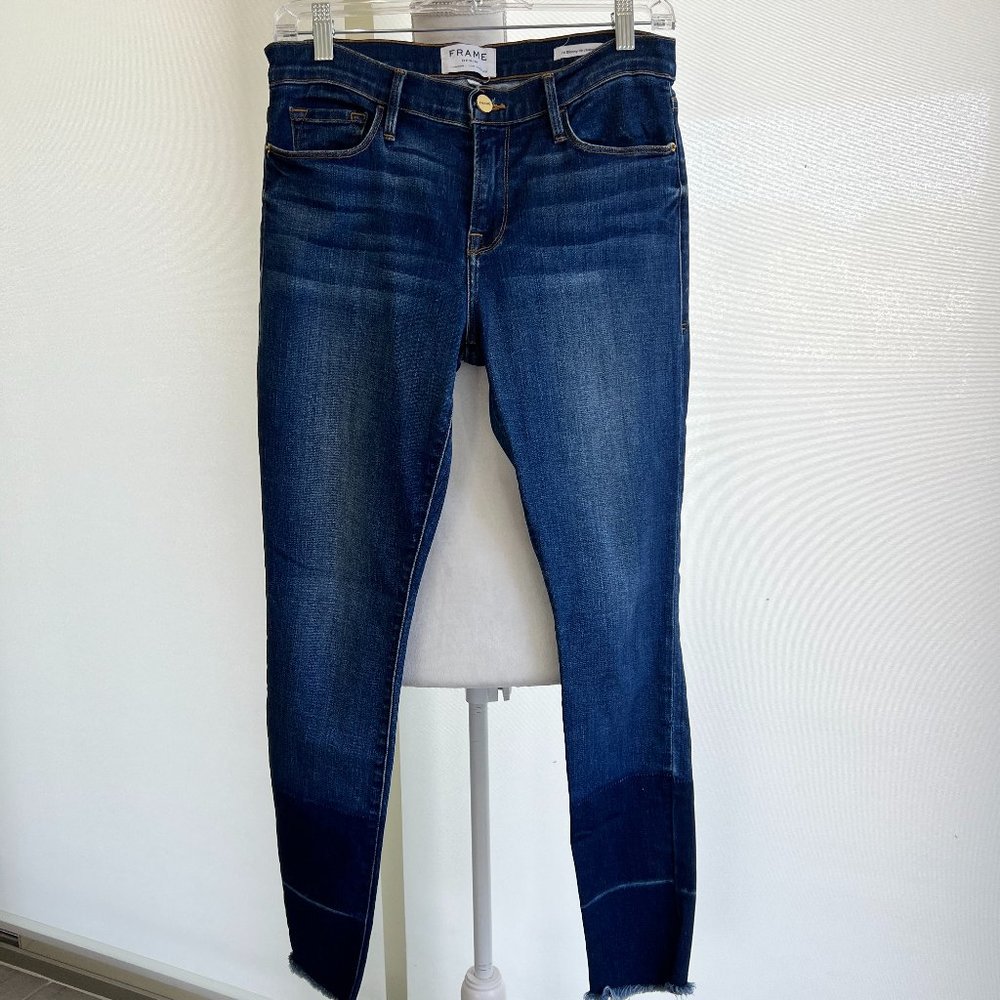 great condition Frame 'Le Skinny de Jeanne' distressed ankle jeans